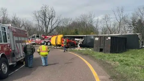 Semi accident Recovery Service